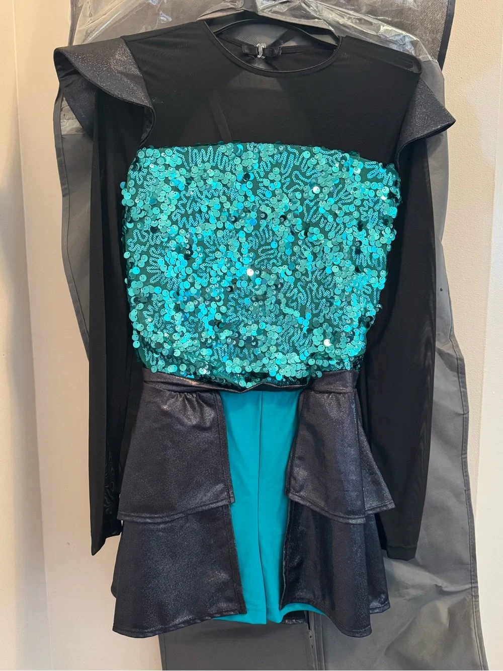 NWT revolution dancewear tap/jazz Black & Teal Sequin costume